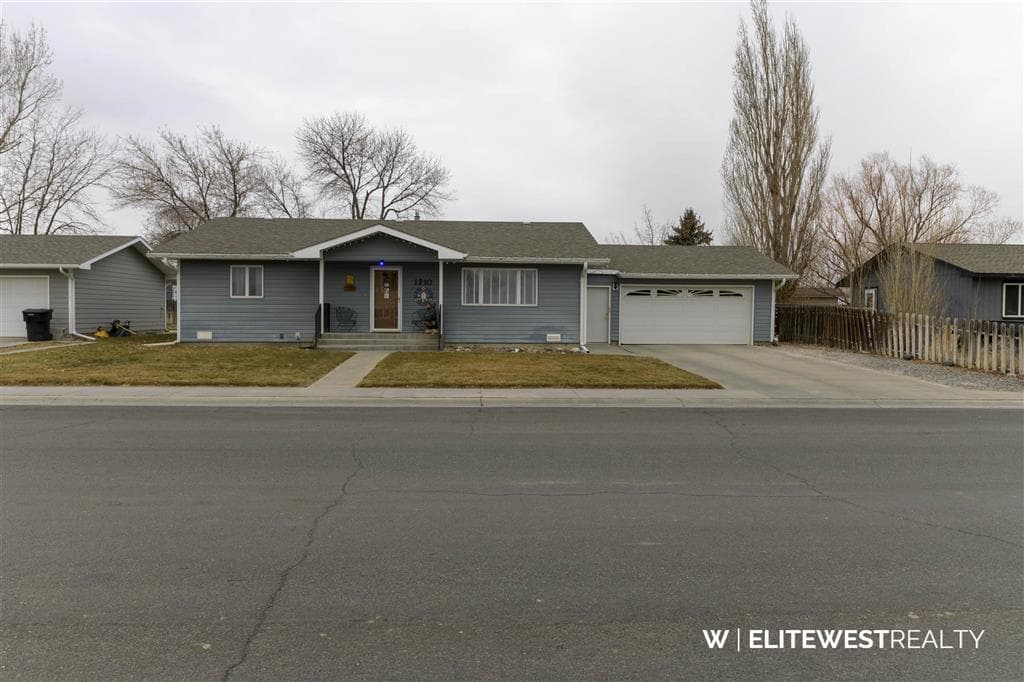 1210 N Gilbert St — photo 54 of 56