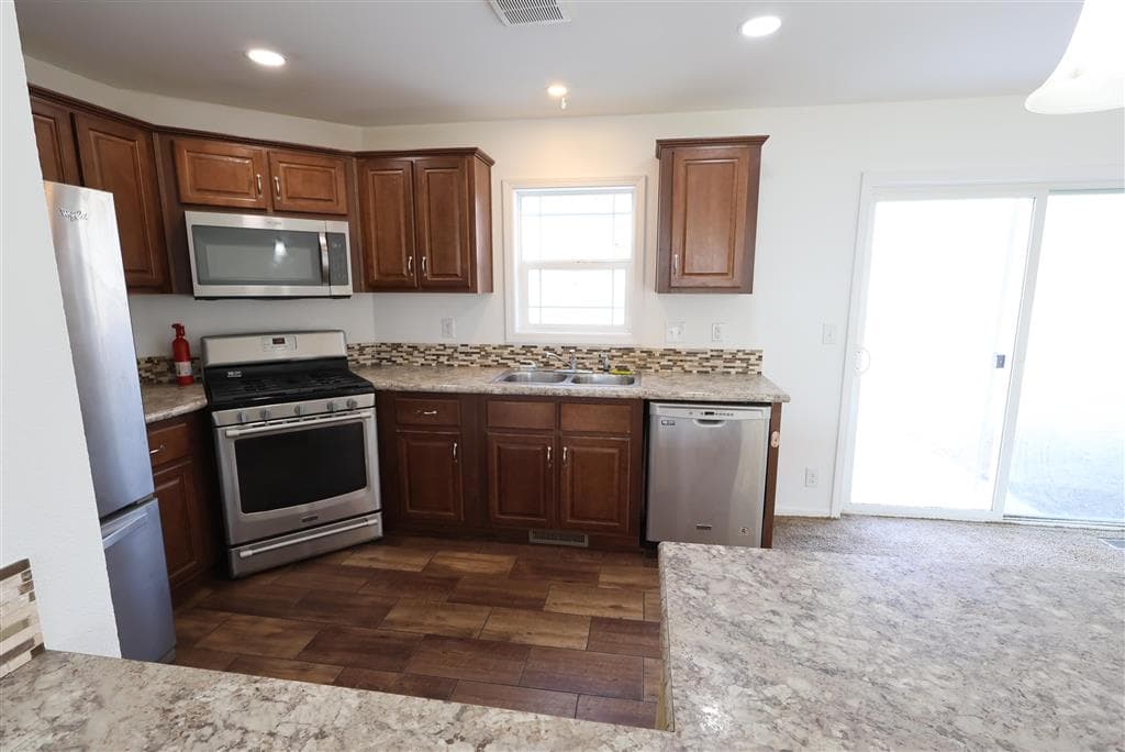 105 W 2nd St N — photo 13 of 41