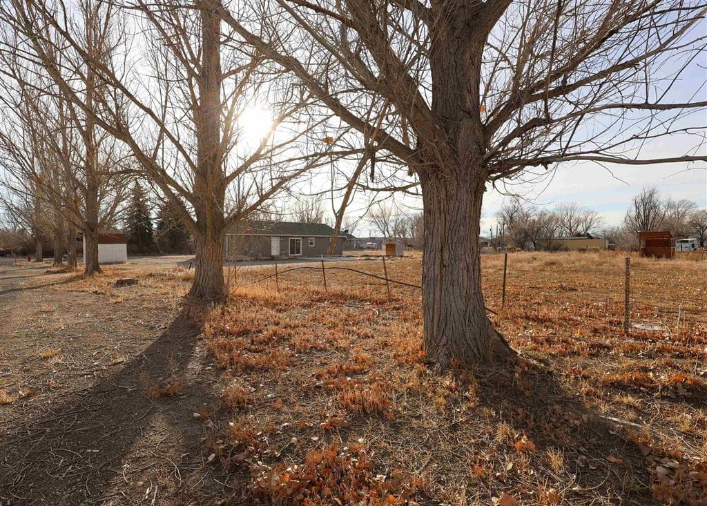 105 W 2nd St N — photo 3 of 41