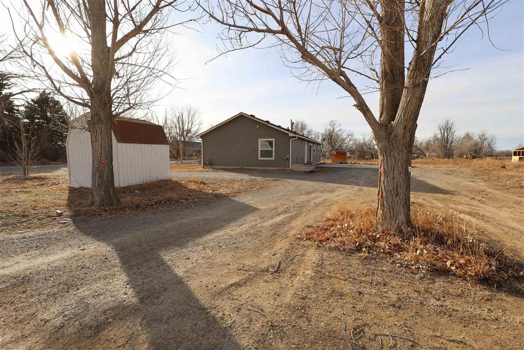 105 W 2nd St N — photo 4 of 41