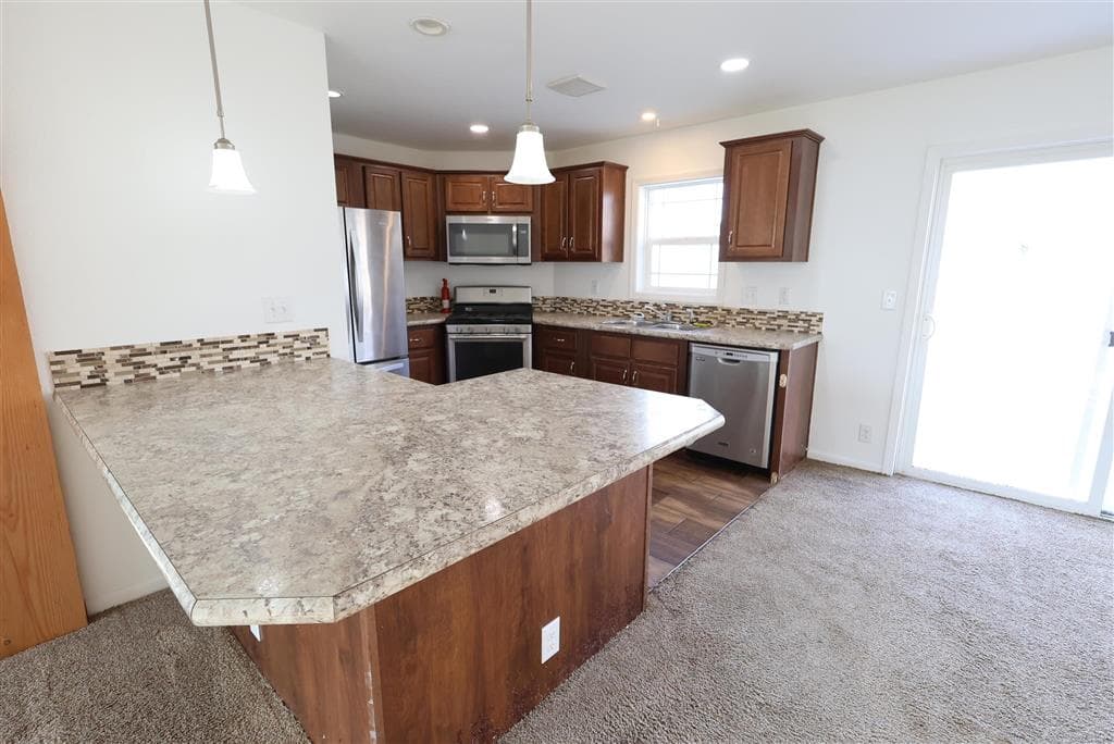 105 W 2nd St N — photo 5 of 41