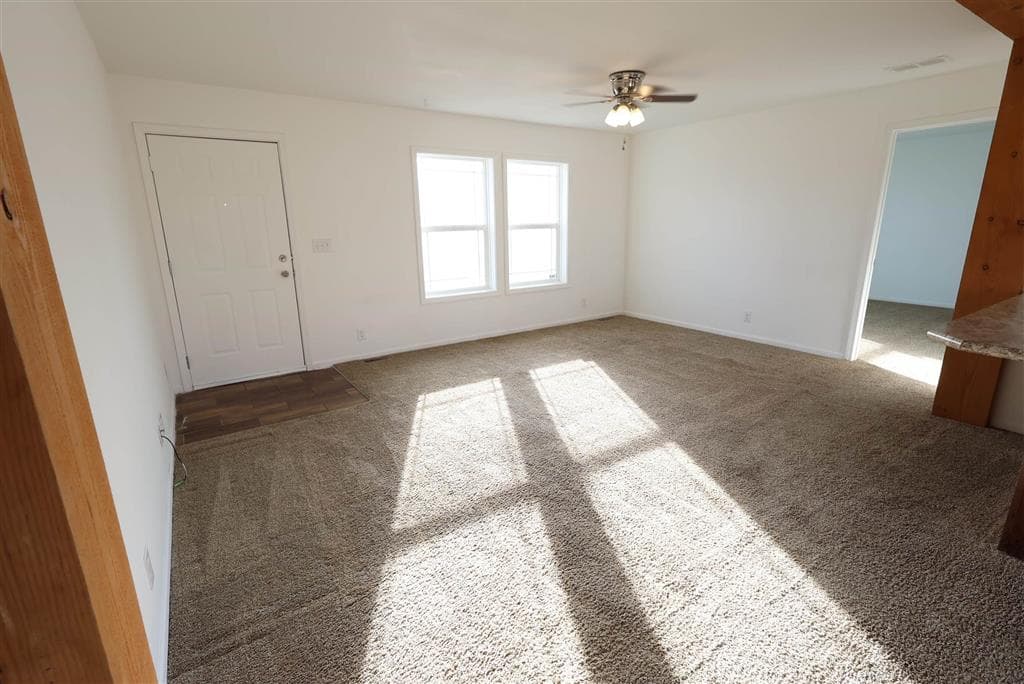 105 W 2nd St N — photo 7 of 41