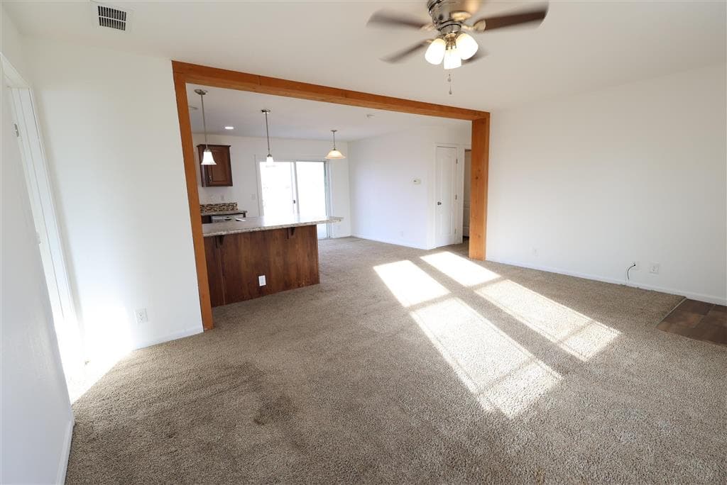 105 W 2nd St N — photo 8 of 41