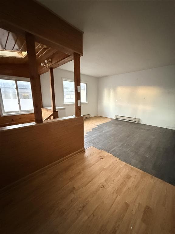 555 Avenue A — photo 3 of 19