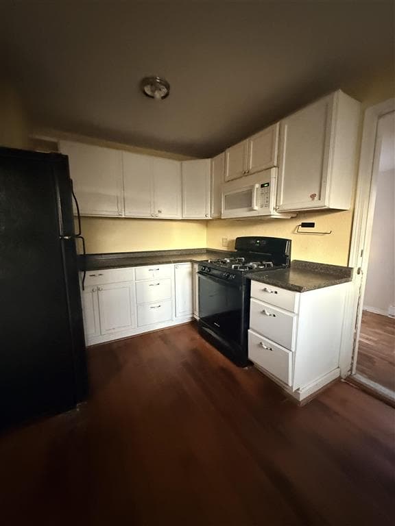 555 Avenue A — photo 4 of 19