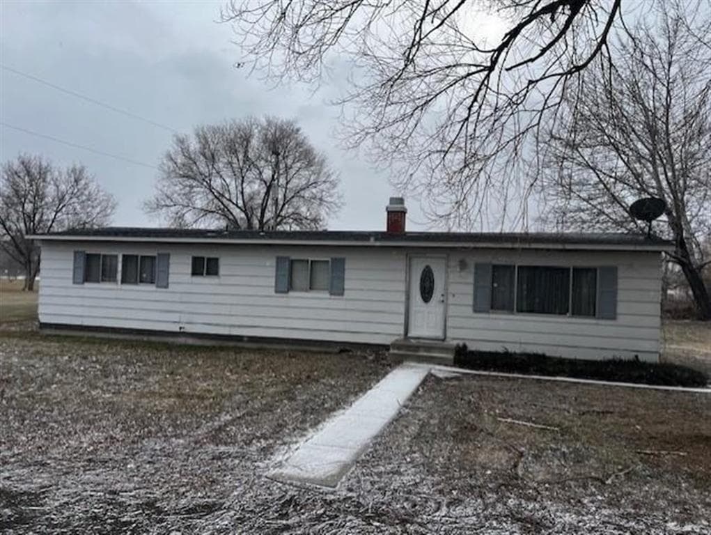 20 E Platte — photo 2 of 16