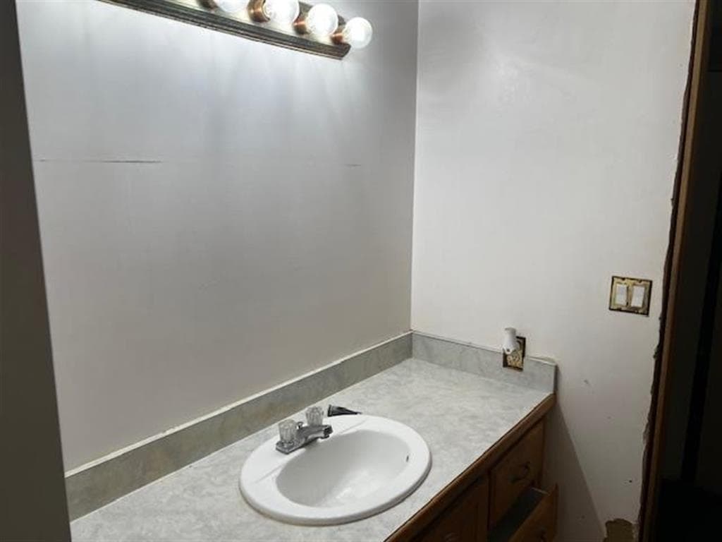 20 E Platte — photo 11 of 16