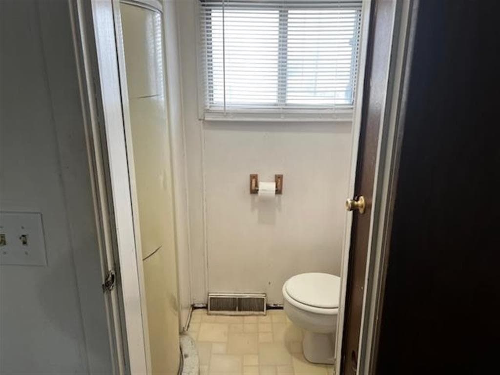 20 E Platte — photo 13 of 16