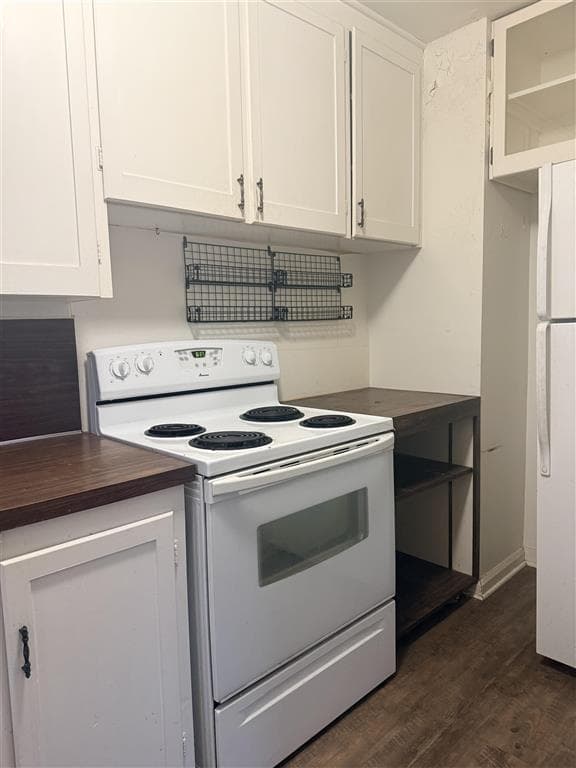 546 Avenue C — photo 6 of 19