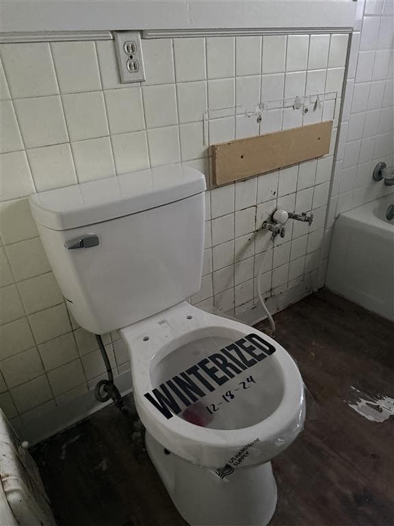 546 Avenue C — photo 9 of 19