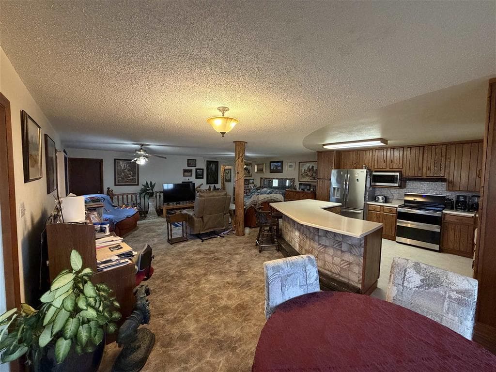 3392 Faye St — photo 12 of 56