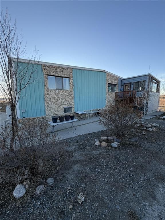 3392 Faye St — photo 3 of 56