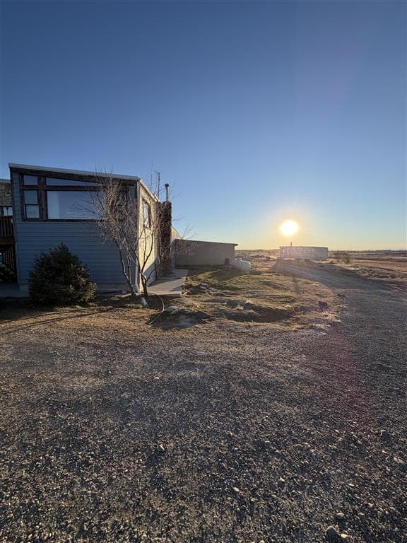 3392 Faye St — photo 4 of 56