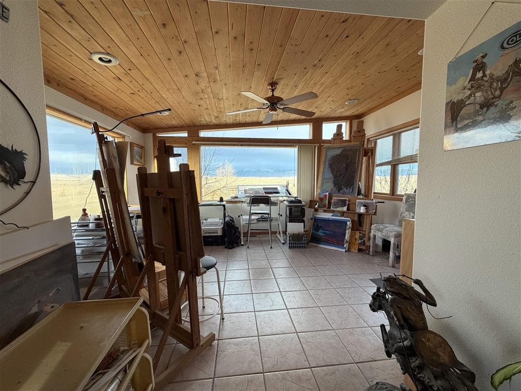 3392 Faye St — photo 7 of 56