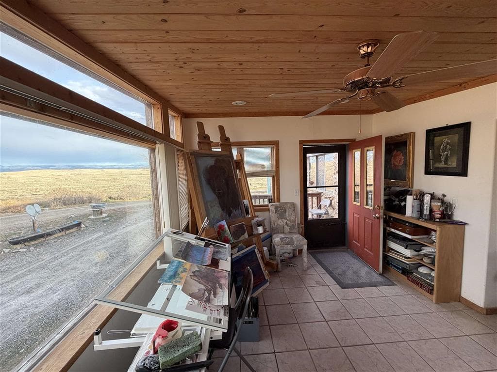 3392 Faye St — photo 8 of 56