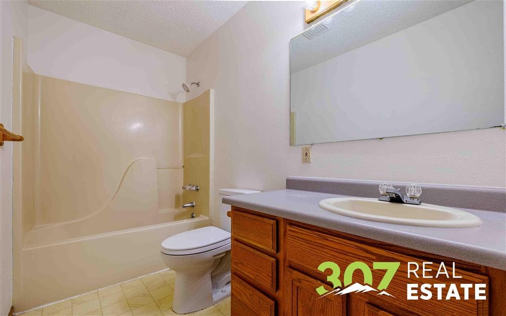 2713 Cougar Ave — photo 11 of 25