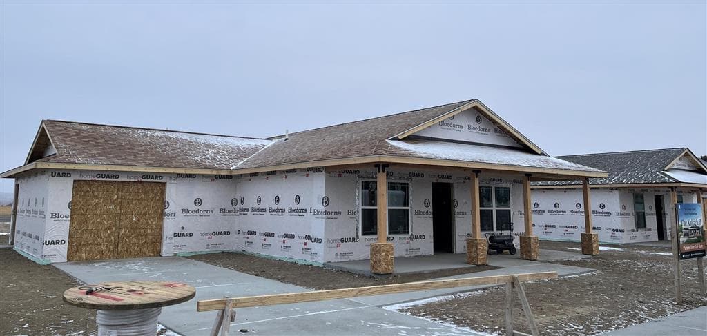 277 Cypress Dr photo 1