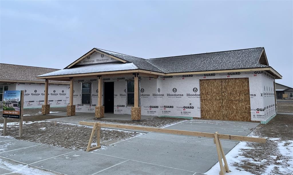 293 Cypress Dr photo 1