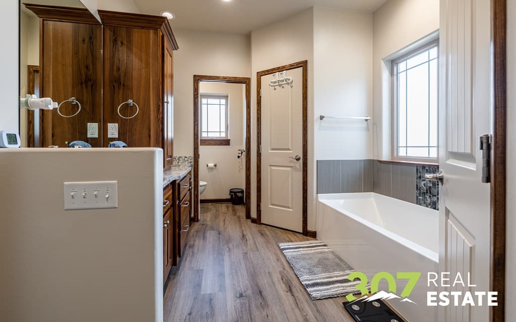 707 Go Around Loop — photo 20 of 45