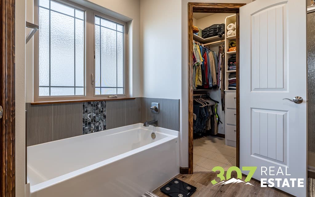 707 Go Around Loop — photo 22 of 45