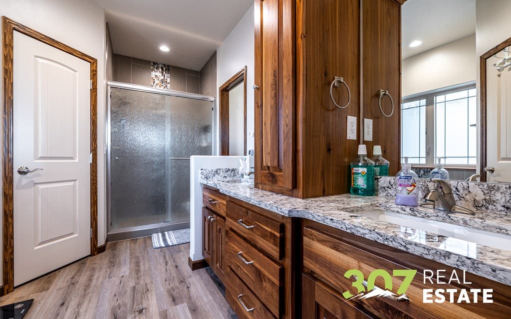 707 Go Around Loop — photo 23 of 45