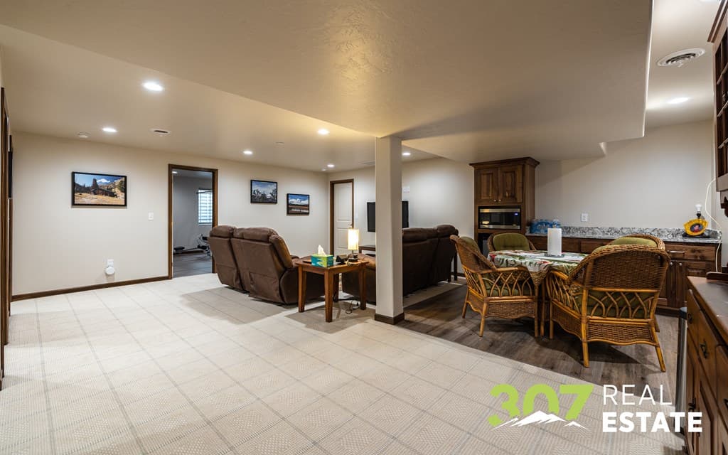 707 Go Around Loop — photo 31 of 45