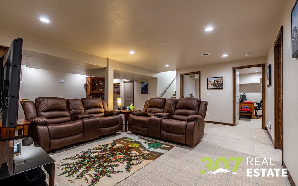 707 Go Around Loop — photo 32 of 45