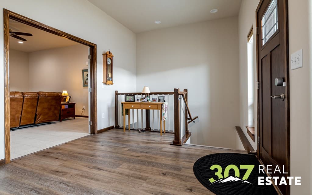 707 Go Around Loop — photo 5 of 45