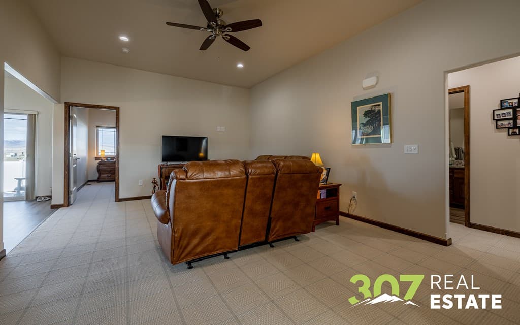 707 Go Around Loop — photo 10 of 45