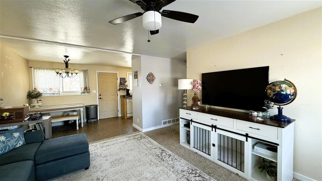 708 S 4th St — photo 13 of 20