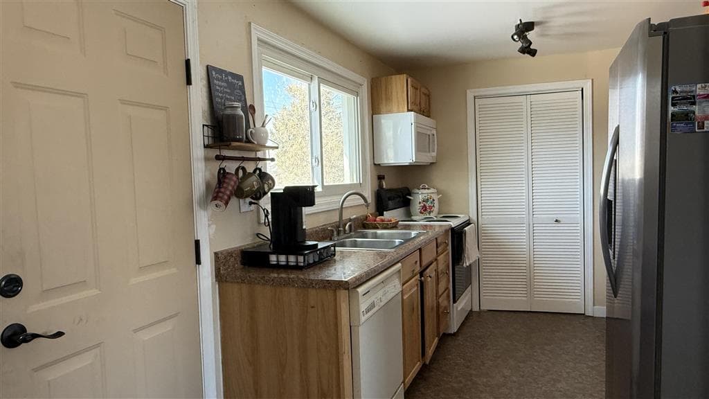 708 S 4th St — photo 18 of 20