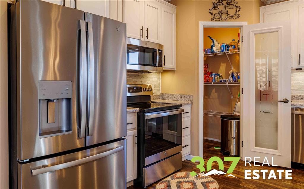 170 C St — photo 7 of 40