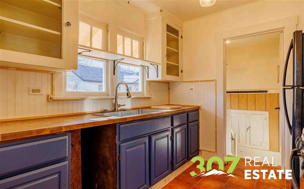 837 12th St — photo 9 of 31