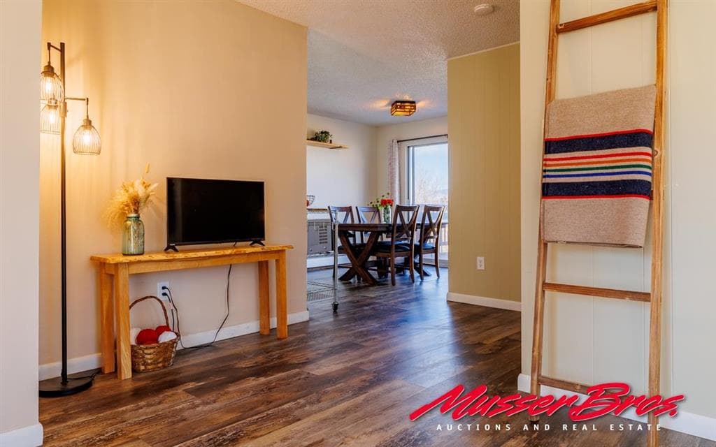 1237 Birch — photo 21 of 45