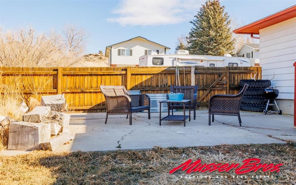 1237 Birch — photo 6 of 45