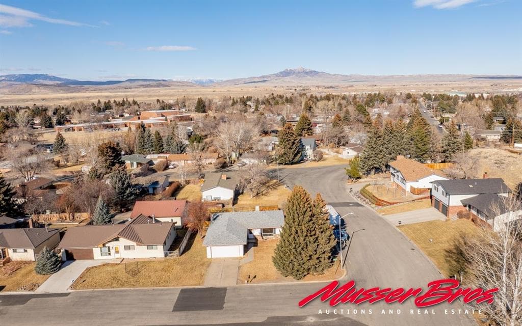 1237 Birch — photo 10 of 45