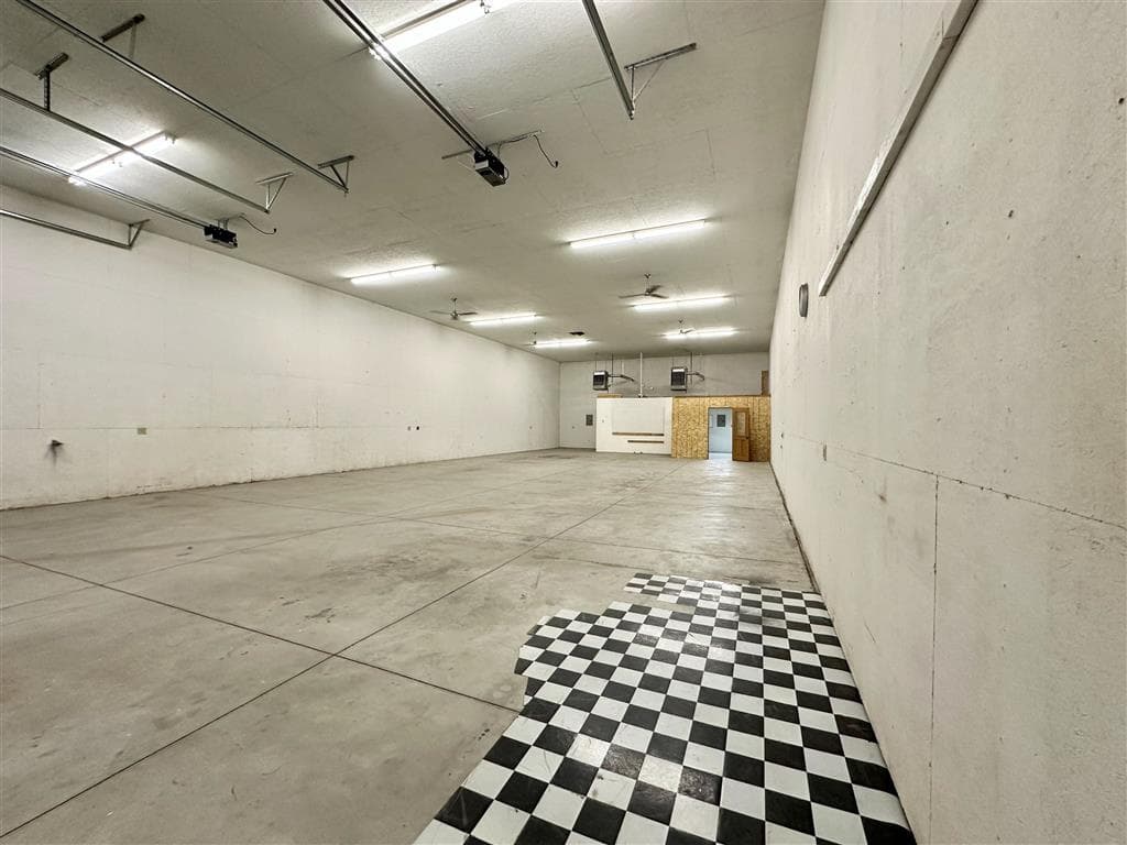 324 Blackburn St — photo 2 of 14