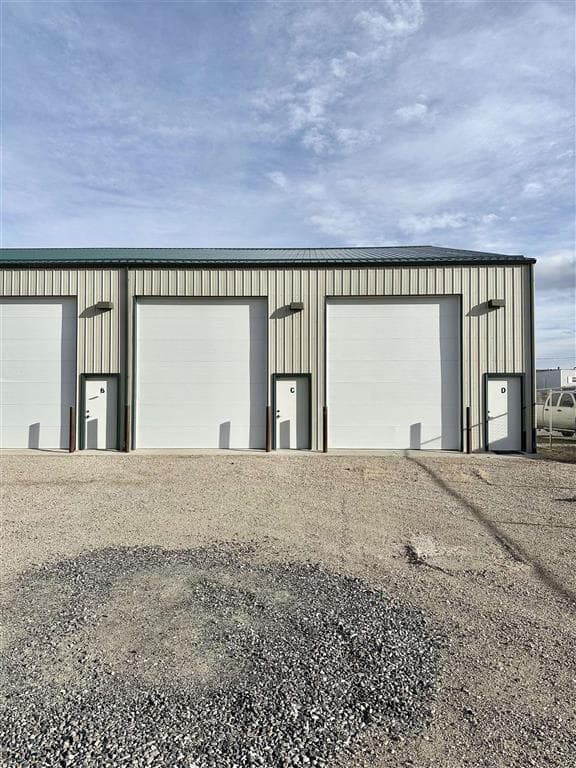 324 Blackburn St — photo 13 of 14