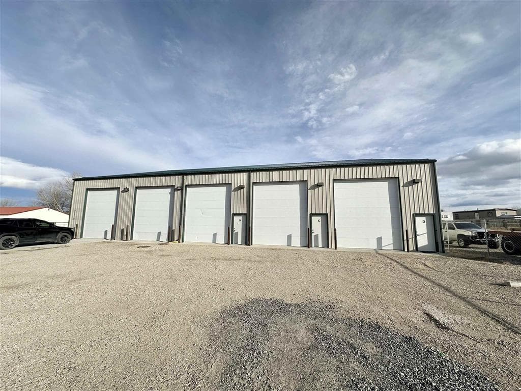 324 Blackburn St — photo 14 of 14