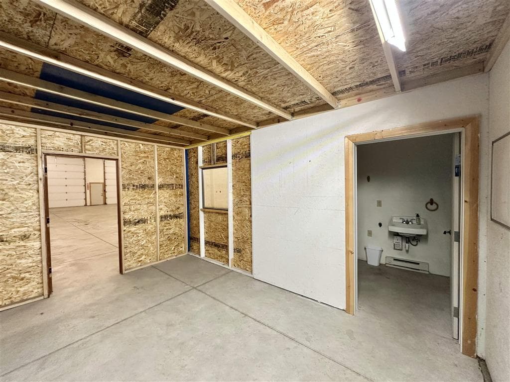 324 Blackburn St — photo 10 of 14