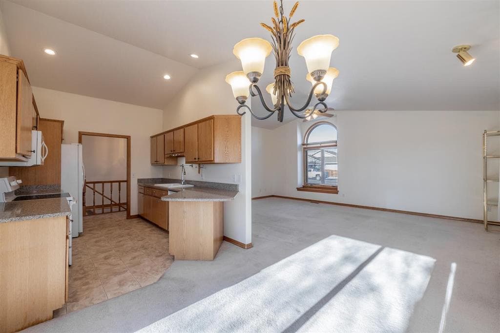 1237 Sage Brush St — photo 8 of 38