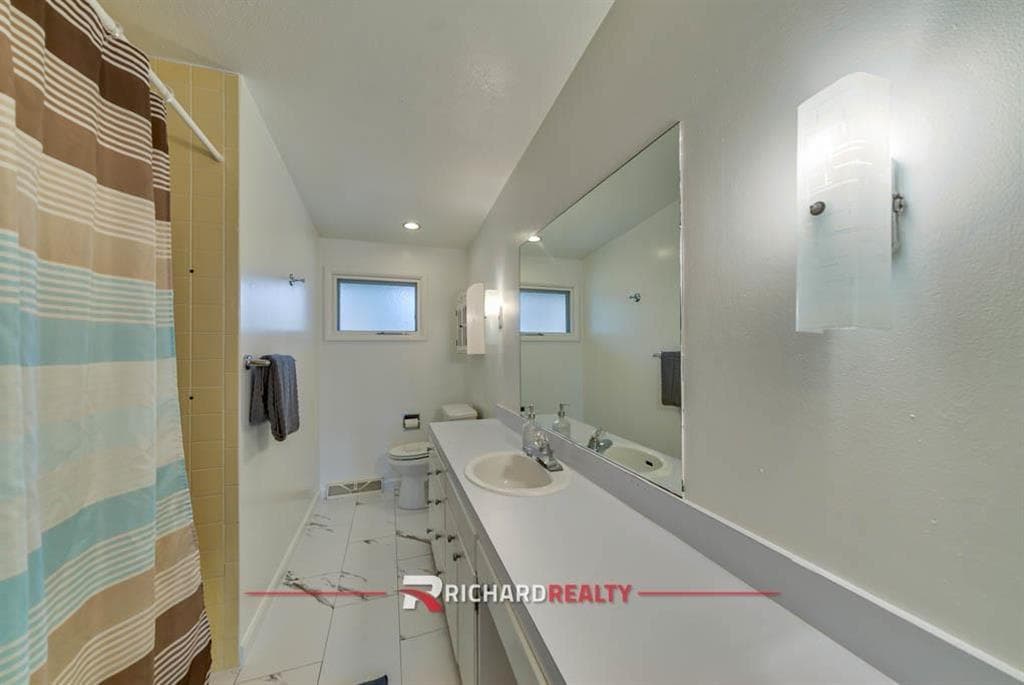 525 College Dr — photo 18 of 33