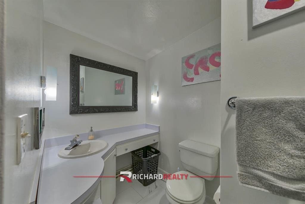 525 College Dr — photo 21 of 33