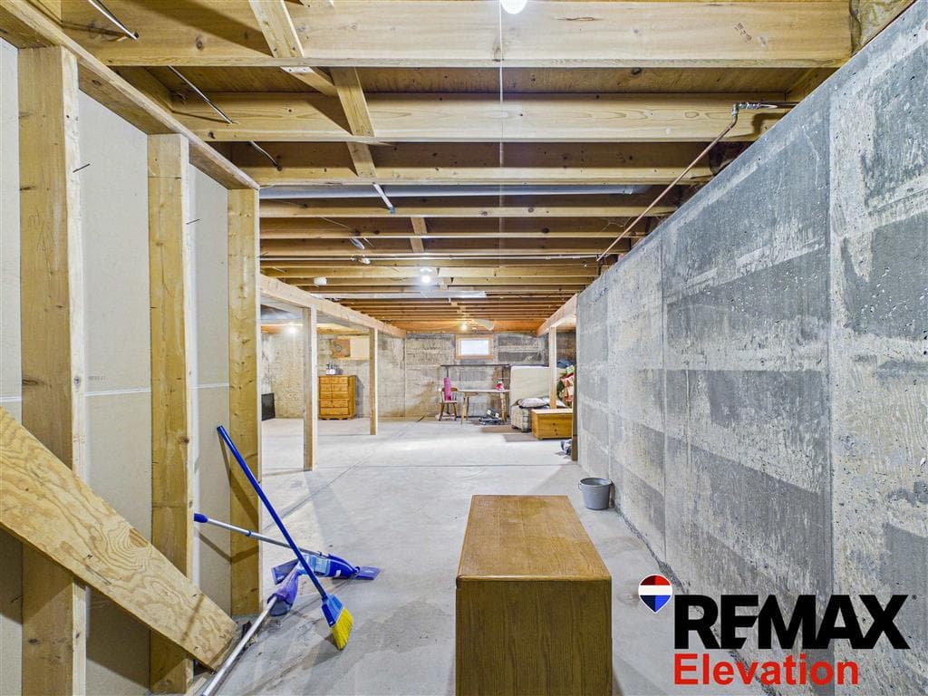 208 N 4th Ave — photo 24 of 31