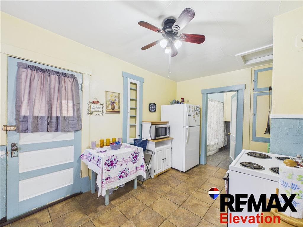 225 4th Ave N — photo 12 of 38