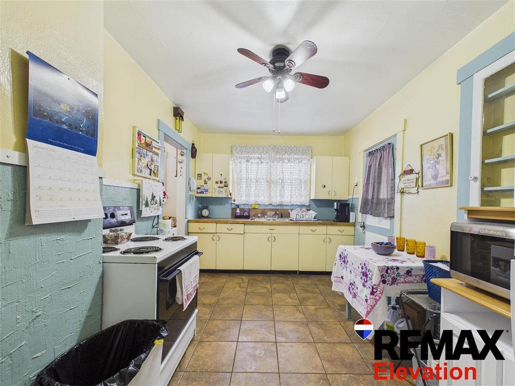 225 4th Ave N — photo 13 of 38