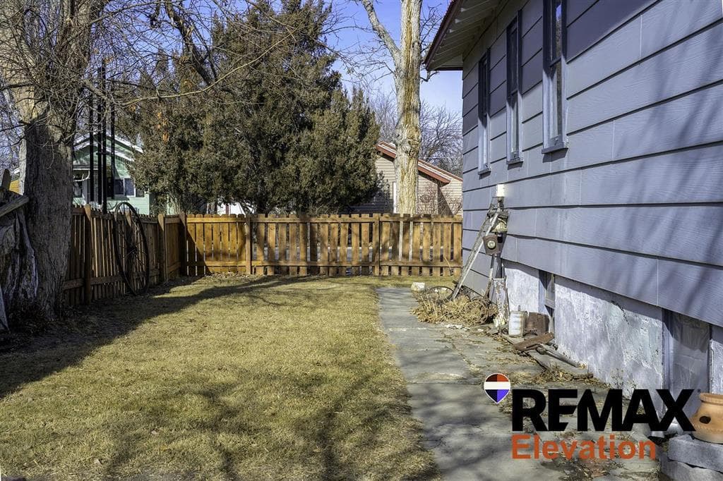 225 4th Ave N — photo 5 of 38