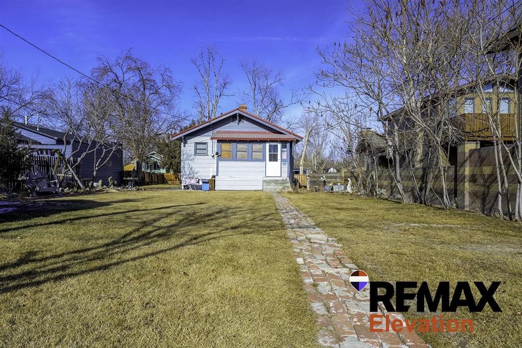 225 4th Ave N — photo 7 of 38