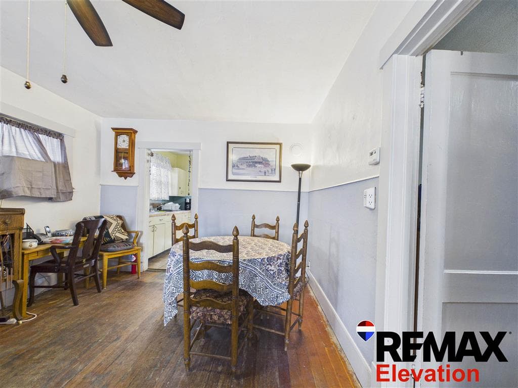 225 4th Ave N — photo 10 of 38