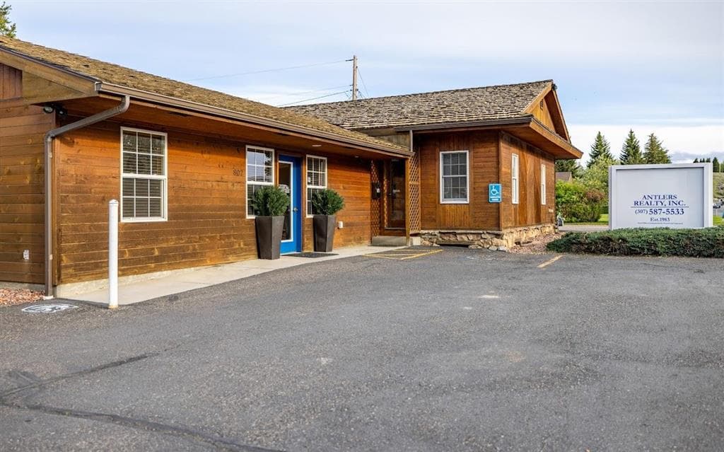 802 Canyon Ave — photo 15 of 26